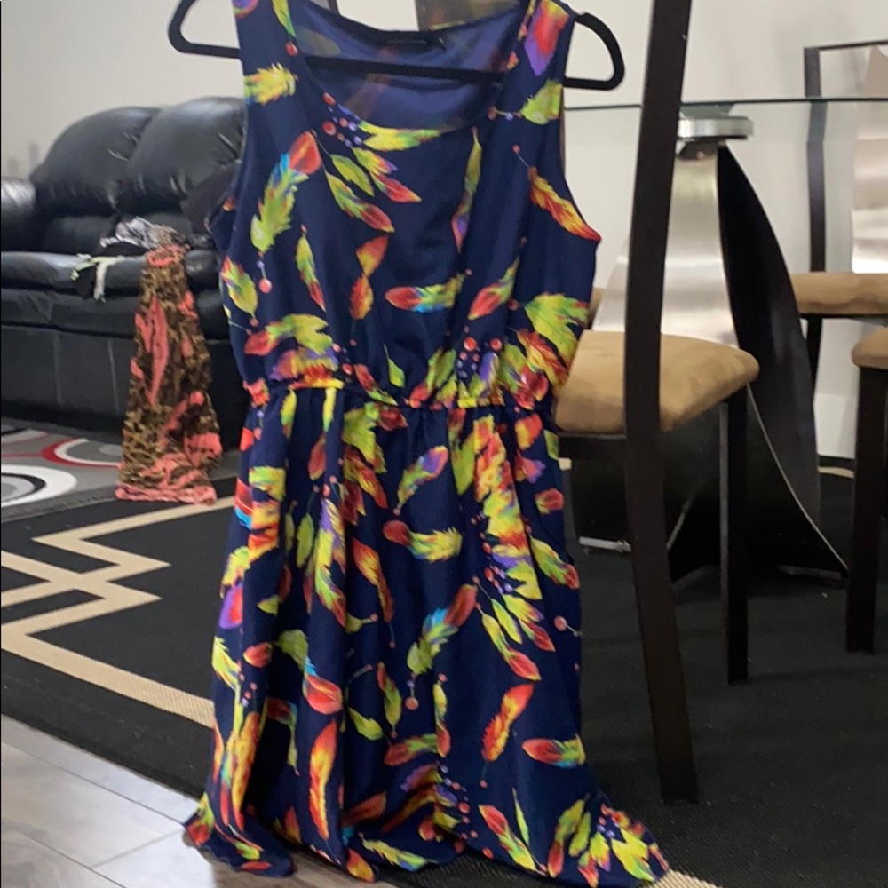Dress - Picture 2 of 3